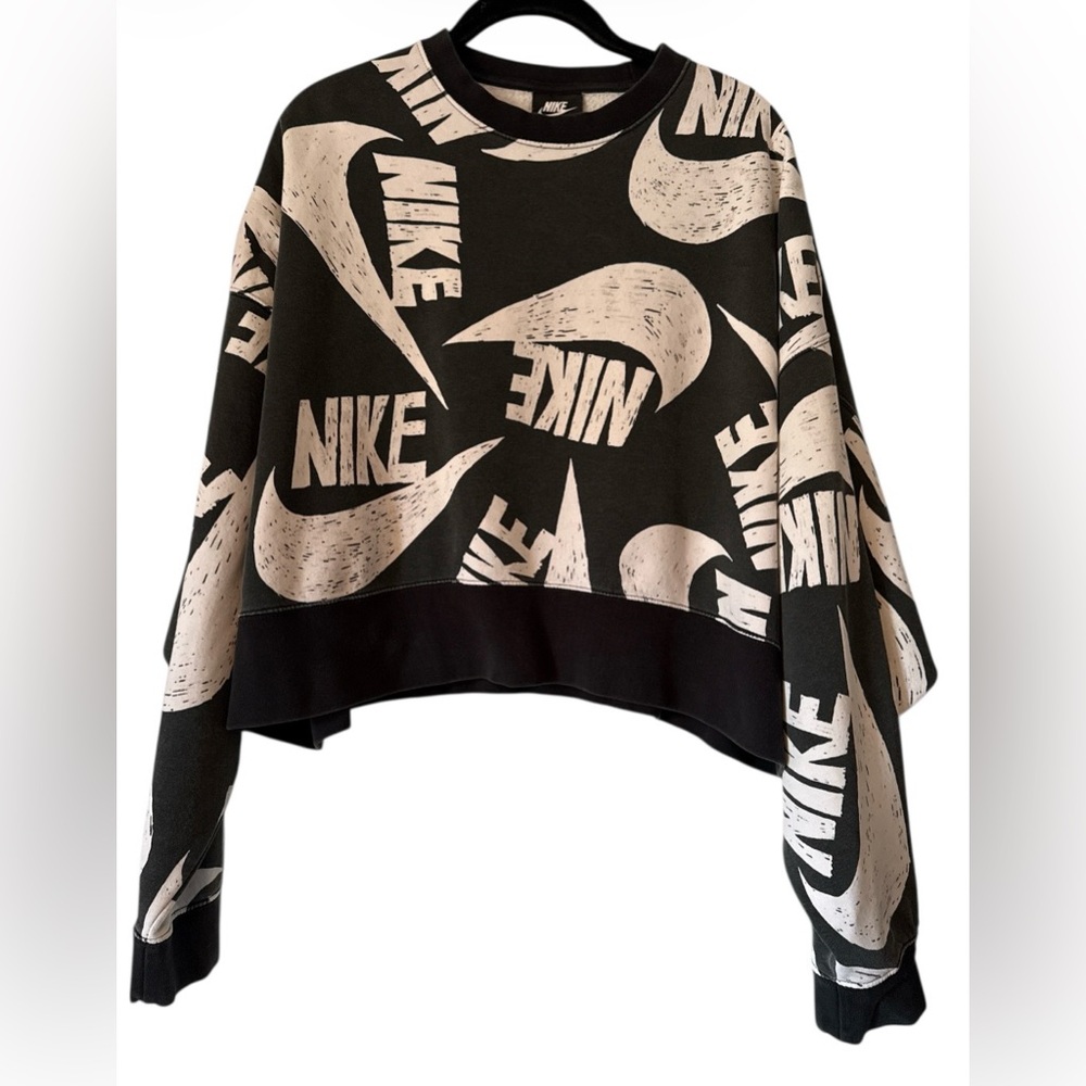 Nike Women Icon Clash Black/White Fleece Crop Crew Pullover